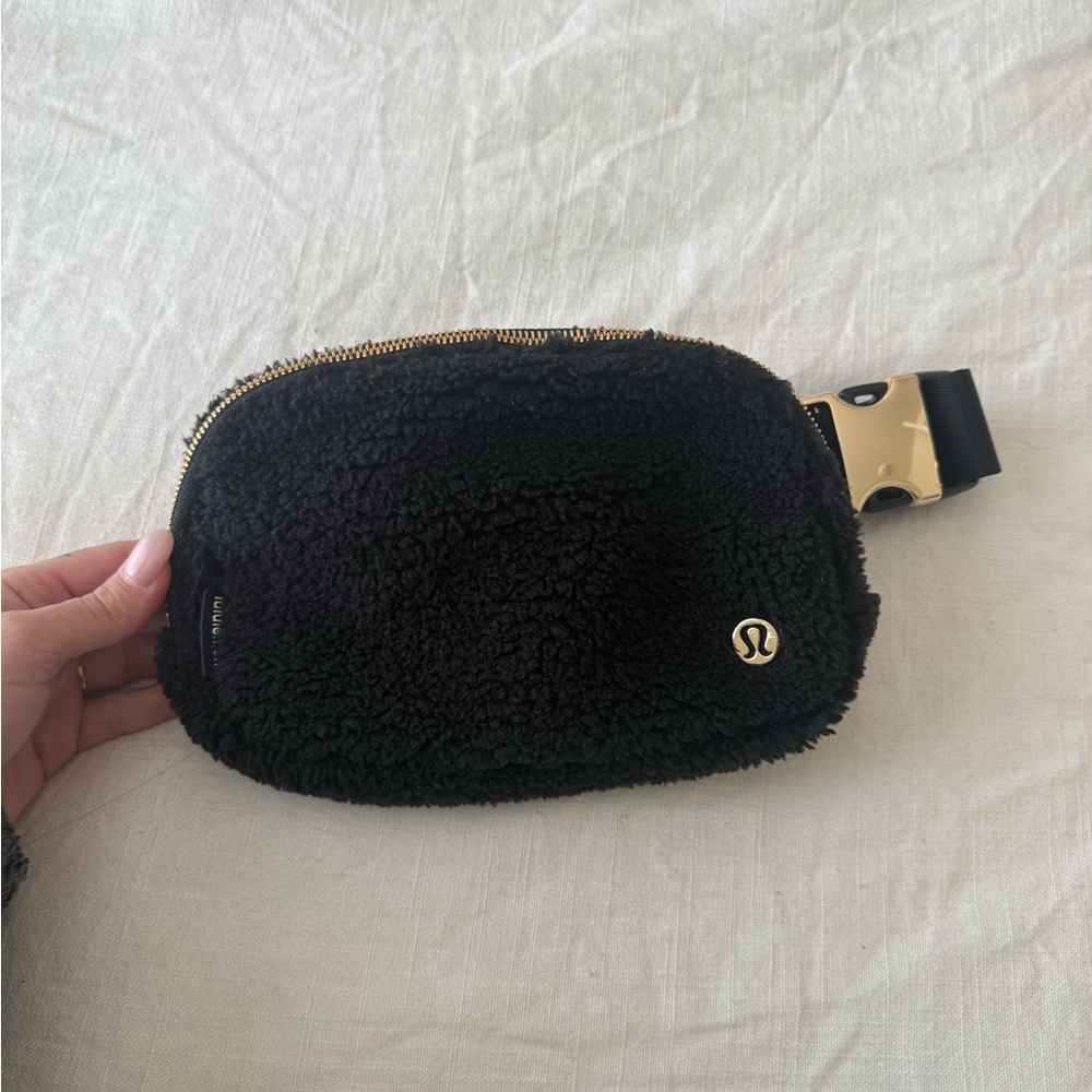 Lululemon Fleece Everywhere Belt Bag- Black